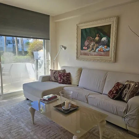 Apartment Apartamento De Lujo Y Playa En Alhambra Del Mar