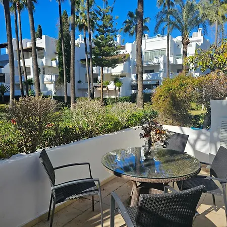 Apartment Apartamento De Lujo Y Playa En Alhambra Del Mar Marbella